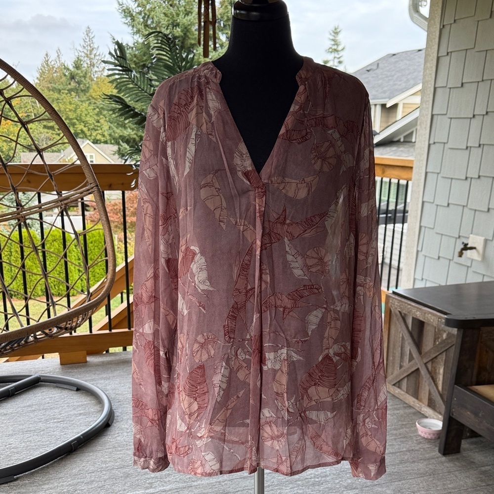Nile| V- Neck Blouse